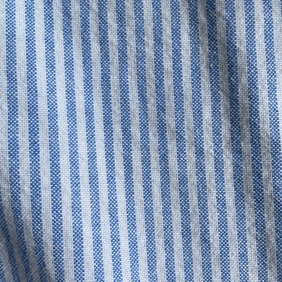 Button down - Picture 2 of 4